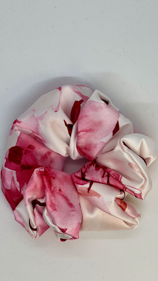 Satynowa gumka medium Cherry